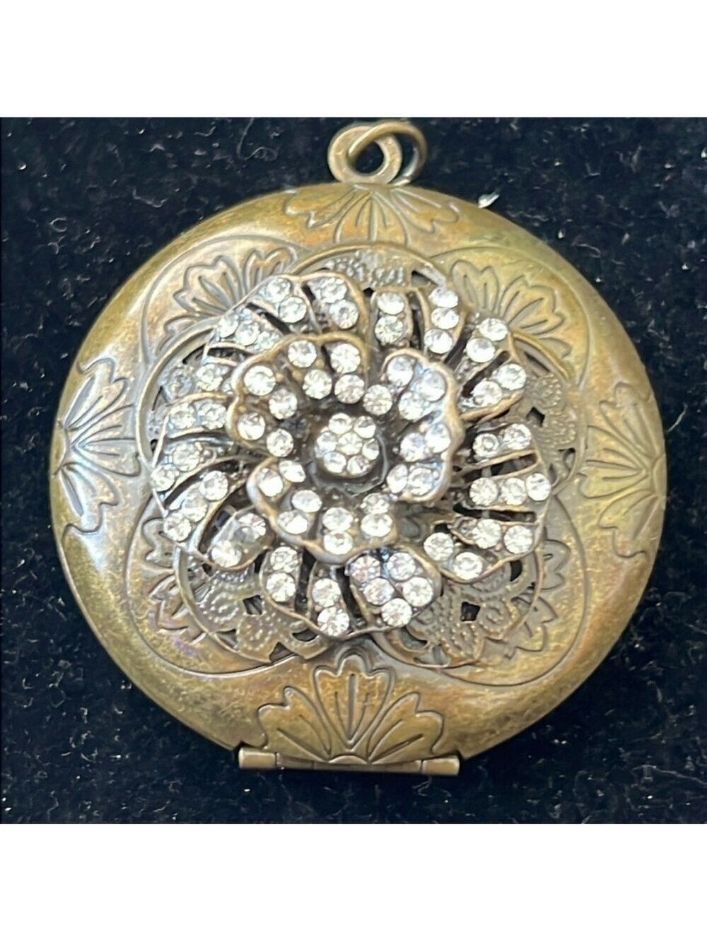 Vintage Art Deco Round Floral Crystal Pendant